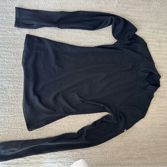 ALO Yoga Tops - Women's Black Long Sleeve ALO Top